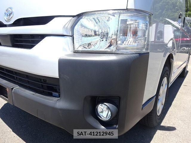 Toyota HIACE VAN 2021-06 7616906-8