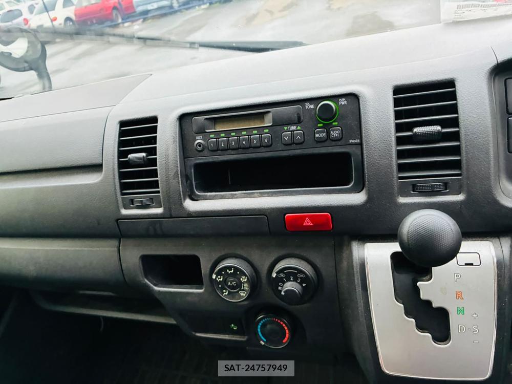 Toyota HIACE VAN 2020-11 7613288-19