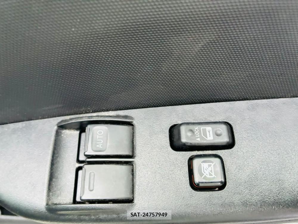 Toyota HIACE VAN 2020-11 7613288-21