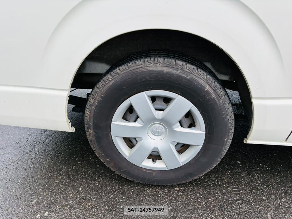 Toyota HIACE VAN 2020-11 7613288-27