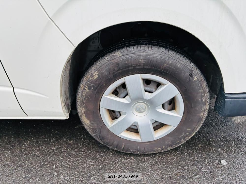 Toyota HIACE VAN 2020-11 7613288-28