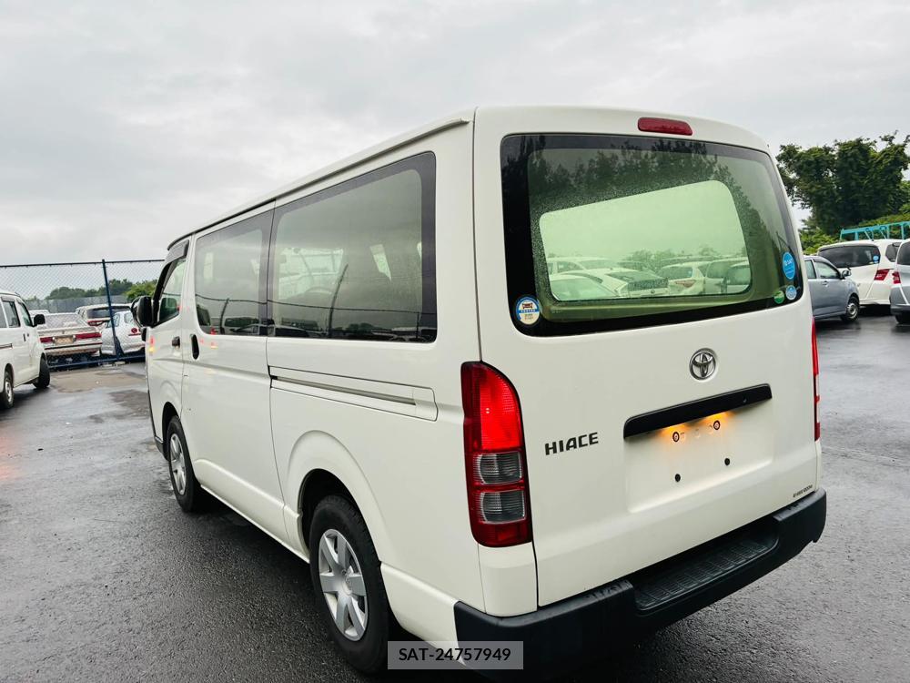 Toyota HIACE VAN 2020-11 7613288-2