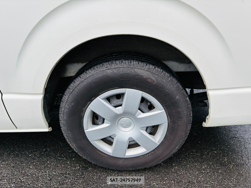 Toyota HIACE VAN 2020-11 7613288-30