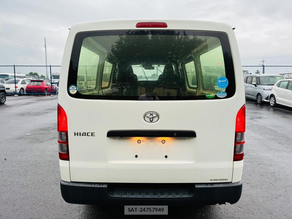 Toyota HIACE VAN 2020-11 7613288-3