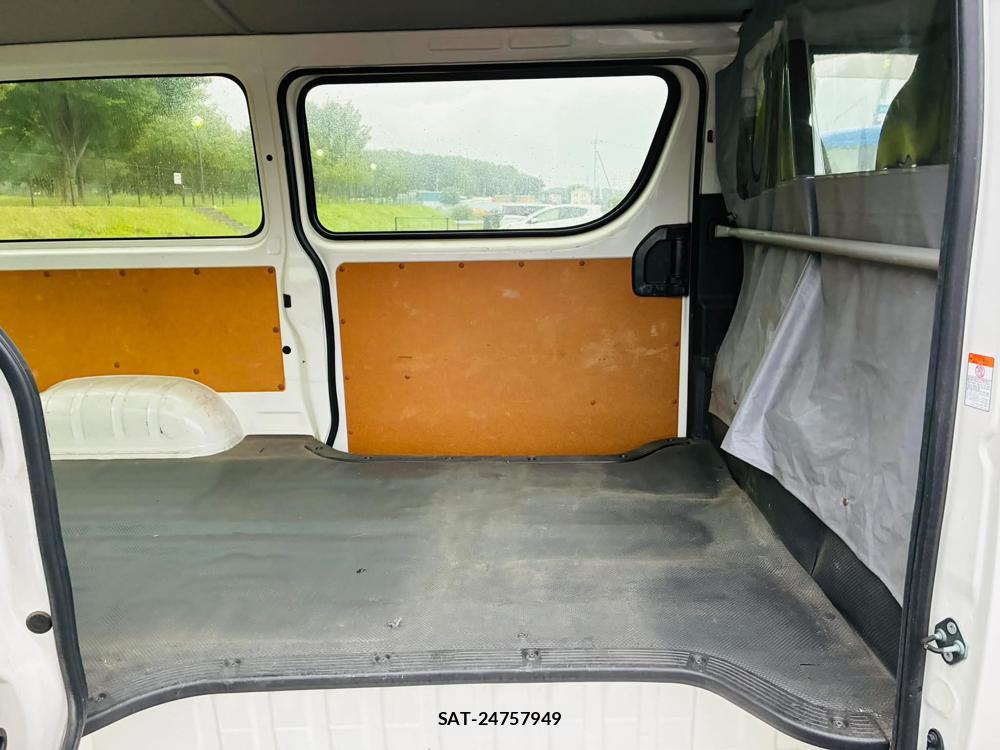 Toyota HIACE VAN 2020-11 7613288-8