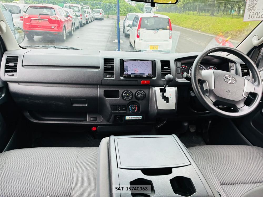 Toyota HIACE VAN 2019-07 7471407-11