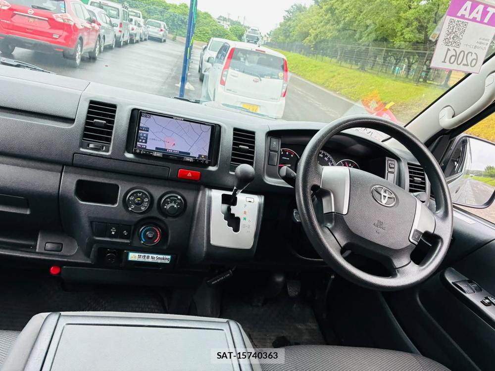Toyota HIACE VAN 2019-07 7471407-12