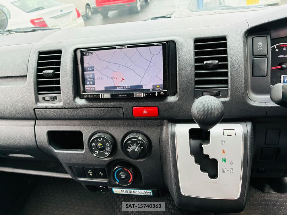 Toyota HIACE VAN 2019-07 7471407-18