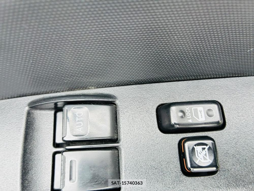 Toyota HIACE VAN 2019-07 7471407-20
