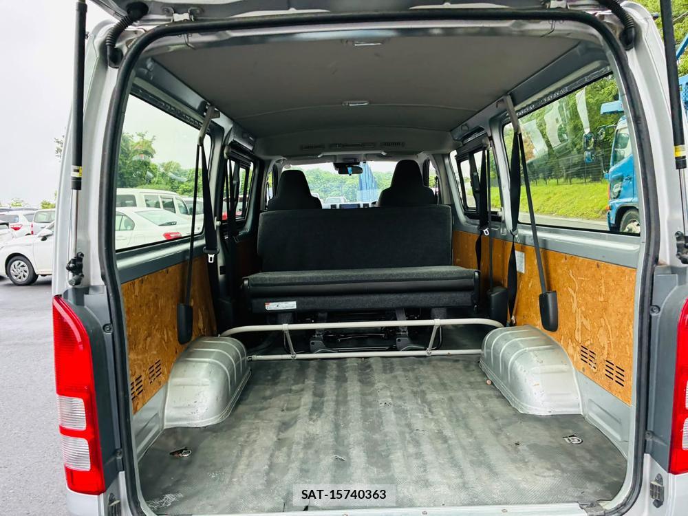 Toyota HIACE VAN 2019-07 7471407-24