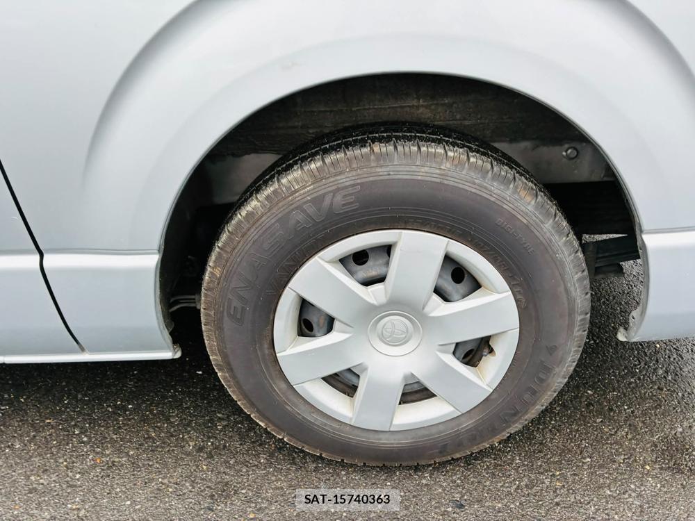 Toyota HIACE VAN 2019-07 7471407-26