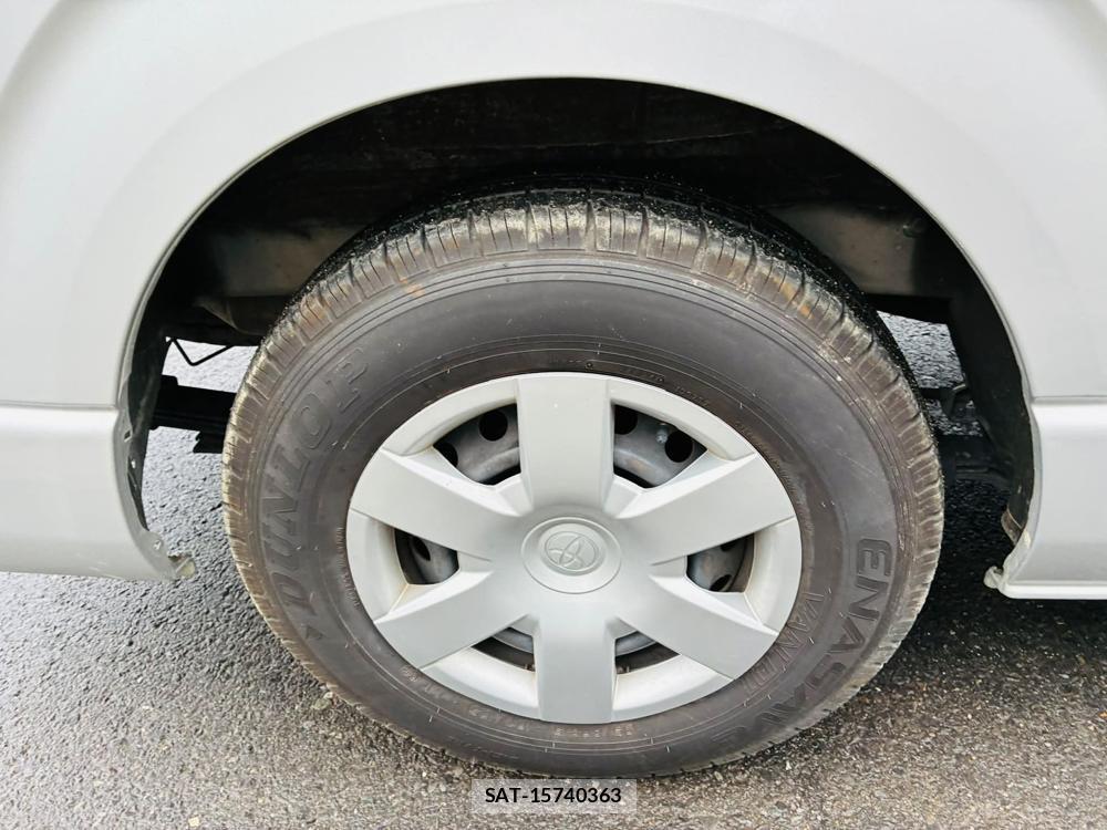 Toyota HIACE VAN 2019-07 7471407-29