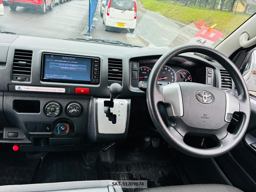 Toyota HIACE VAN 2019-03 7489905-13