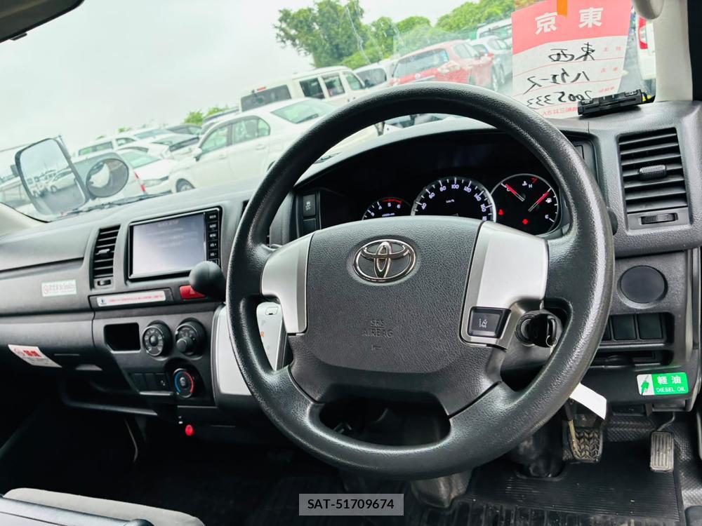 Toyota HIACE VAN 2019-03 7489905-14