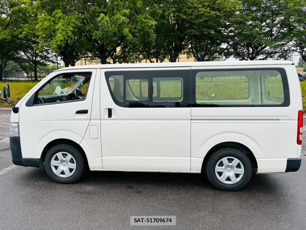 Toyota HIACE VAN 2019-03 7489905-1