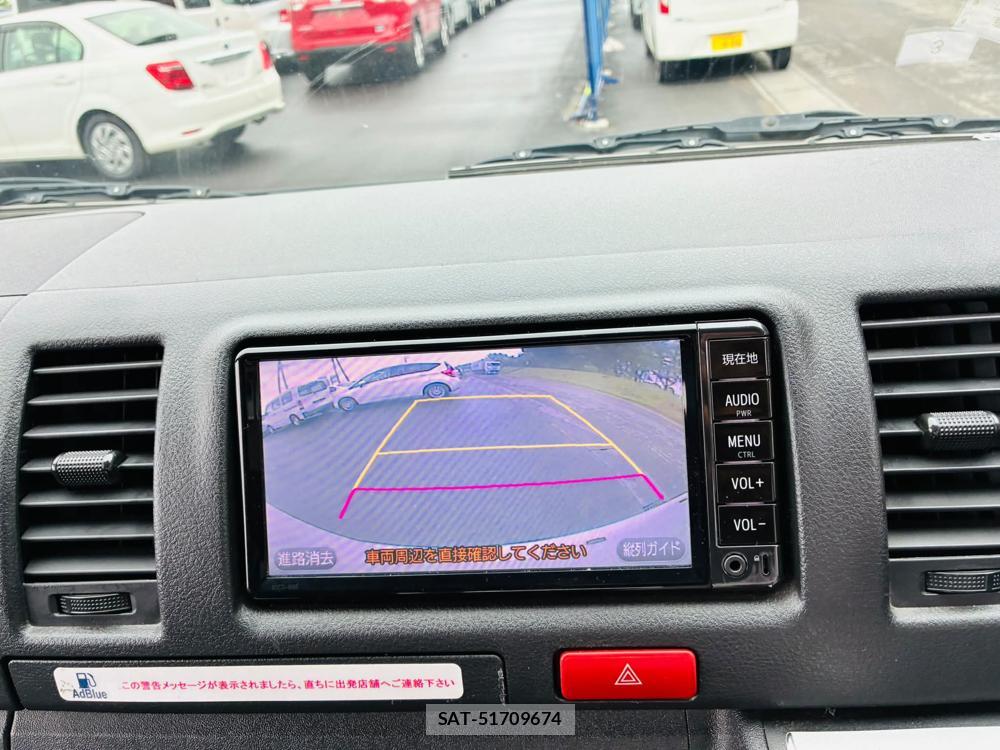 Toyota HIACE VAN 2019-03 7489905-18