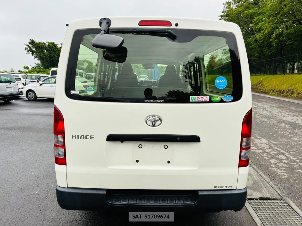 Toyota HIACE VAN 2019-03 7489905-3