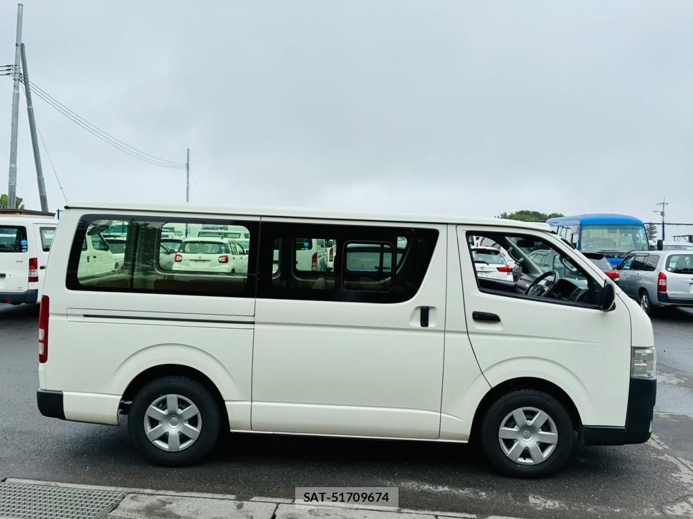 Toyota HIACE VAN 2019-03 7489905-5