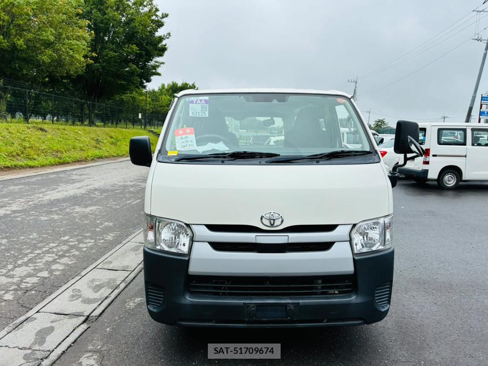 Toyota HIACE VAN 2019-03 7489905-7