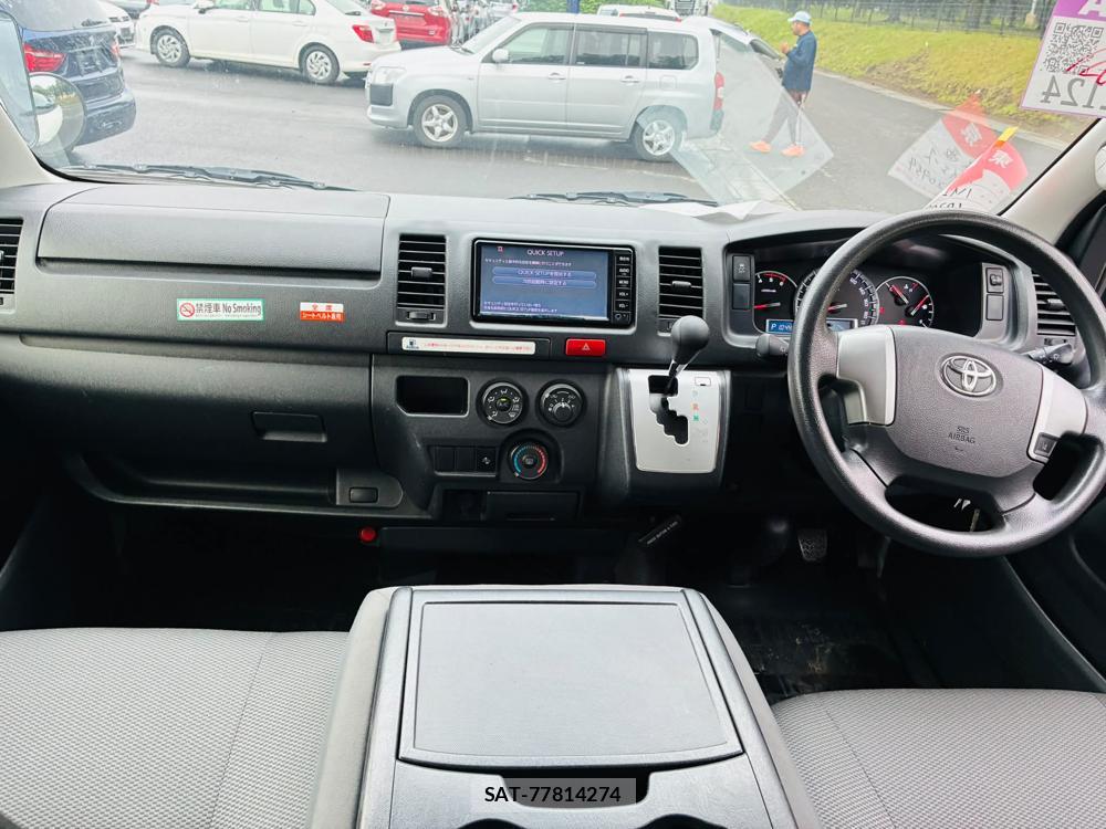 Toyota HIACE VAN 2019-03 7471408-12