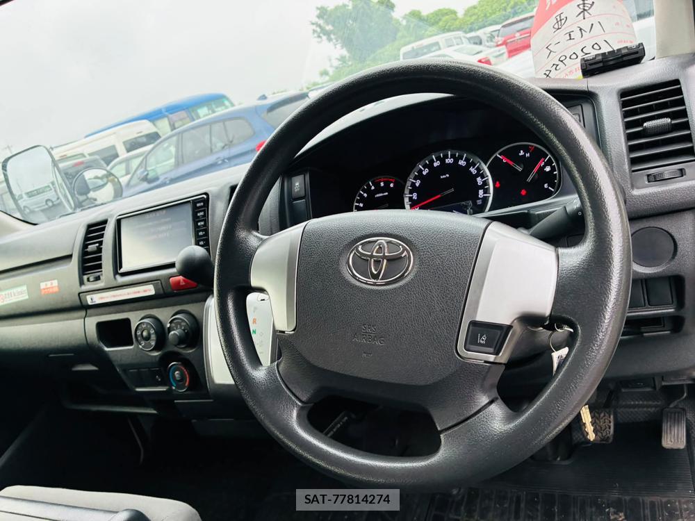Toyota HIACE VAN 2019-03 7471408-14