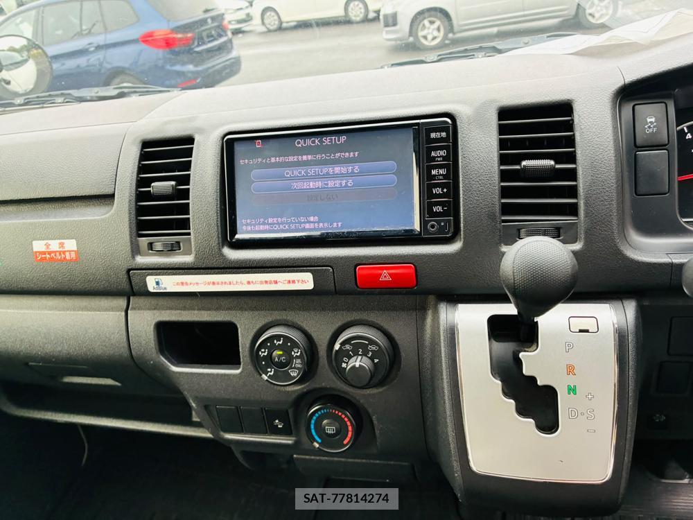 Toyota HIACE VAN 2019-03 7471408-19