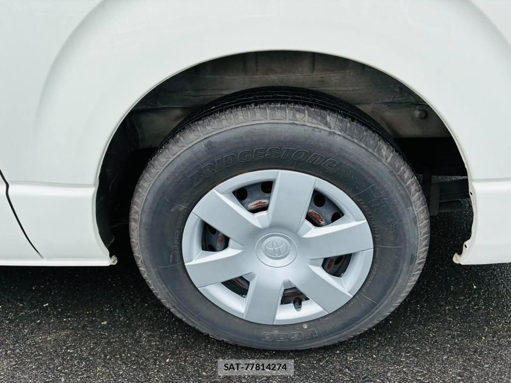 Toyota HIACE VAN 2019-03 7471408-30