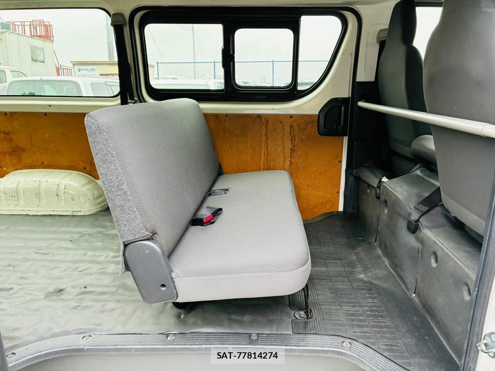 Toyota HIACE VAN 2019-03 7471408-8