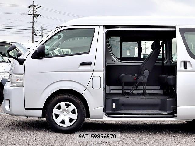 Toyota HIACE VAN 2023-07 7723865-9