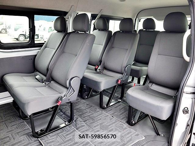 Toyota HIACE VAN 2023-07 7723865-13