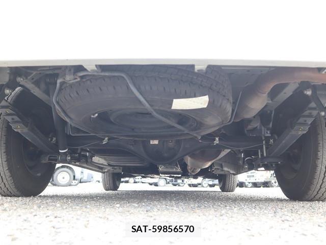 Toyota HIACE VAN 2023-07 7723865-20