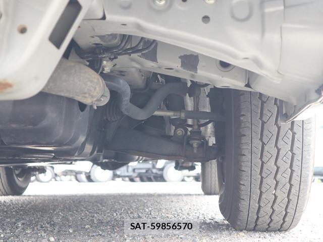 Toyota HIACE VAN 2023-07 7723865-24