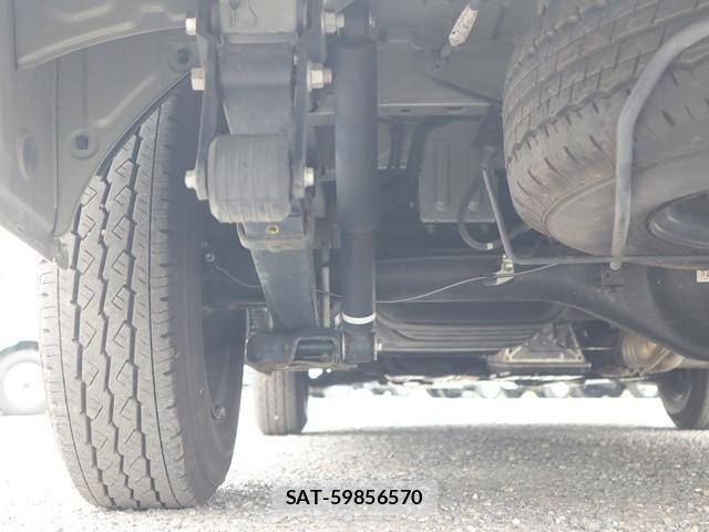 Toyota HIACE VAN 2023-07 7723865-27
