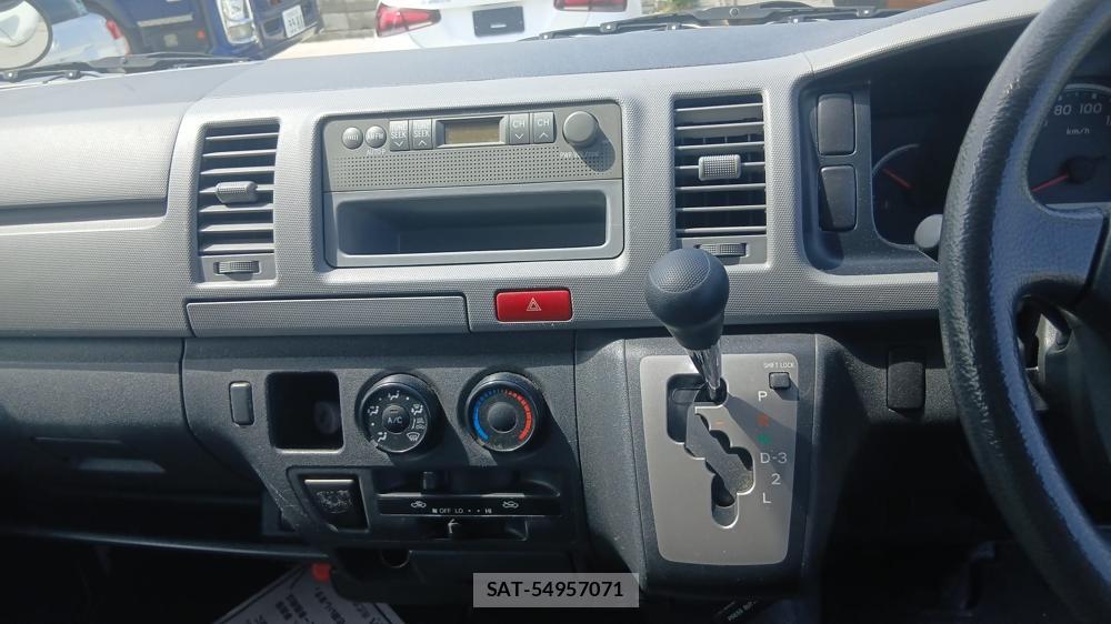 Toyota HIACE VAN 2010 7230116-19