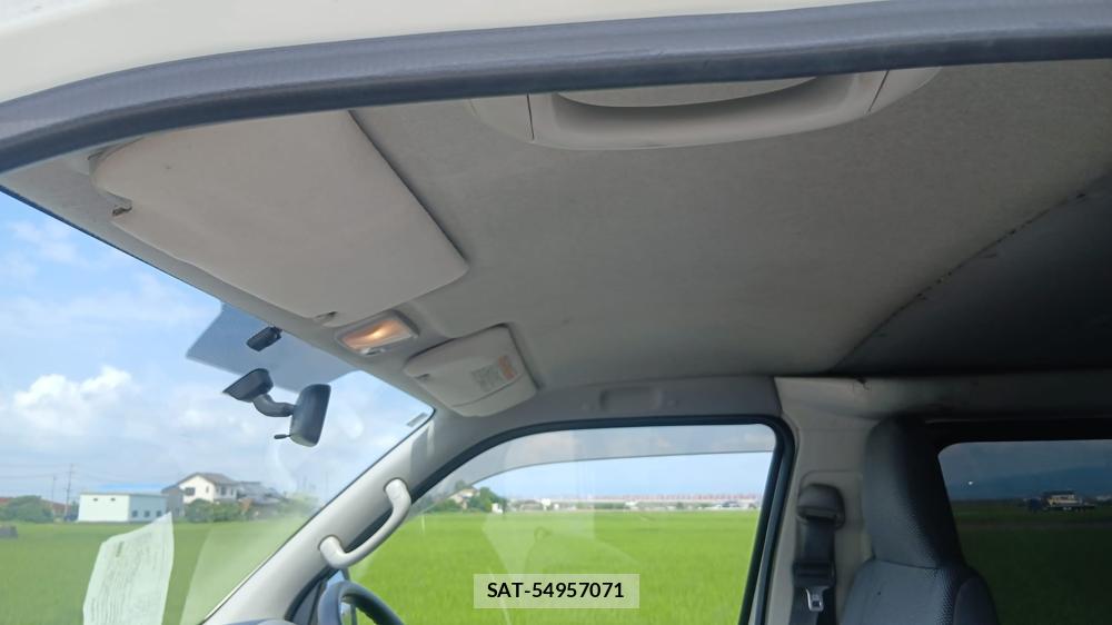 Toyota HIACE VAN 2010 7230116-24