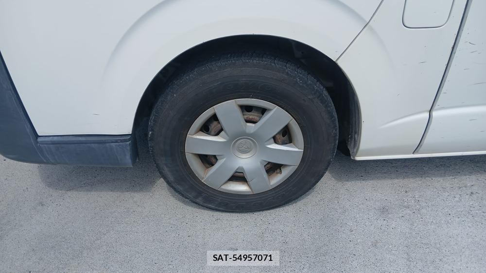 Toyota HIACE VAN 2010 7230116-31
