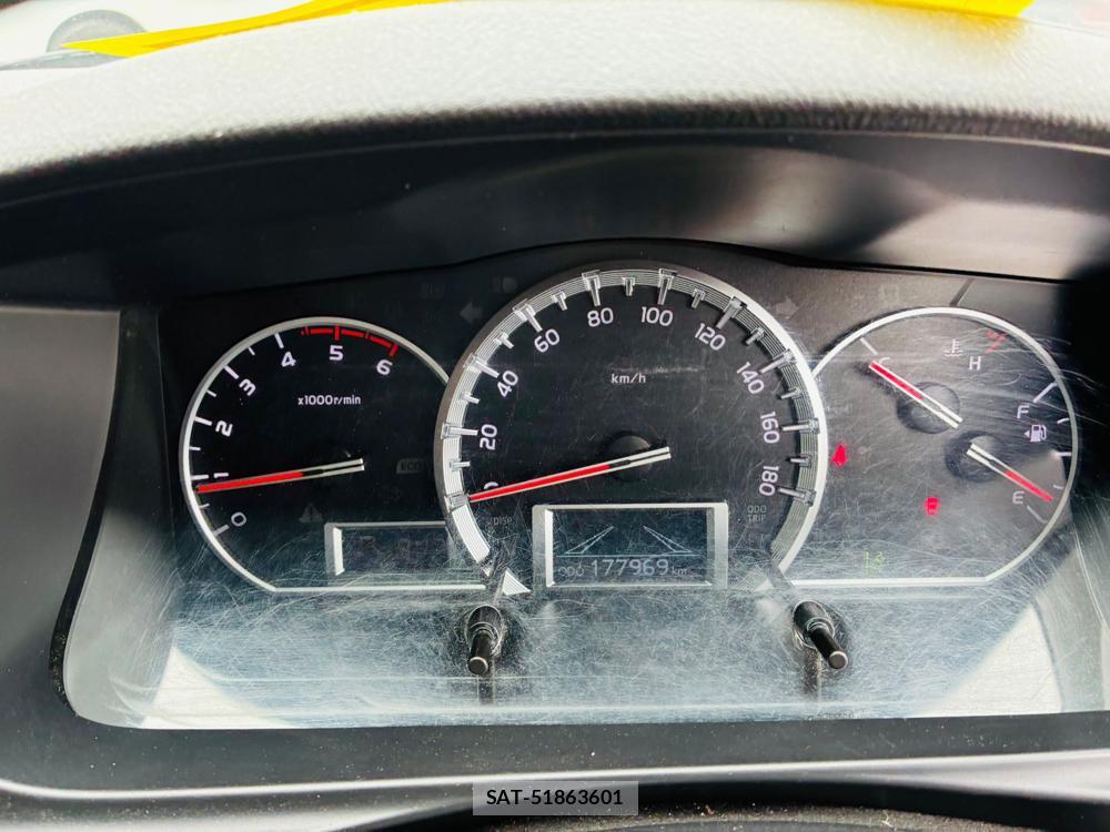 Toyota HIACE VAN 2020-05 7840048-15