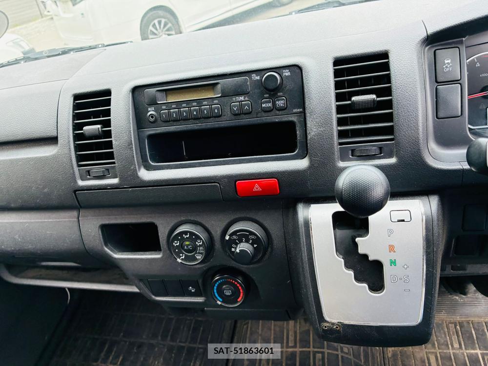 Toyota HIACE VAN 2020-05 7840048-19