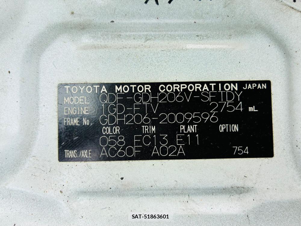 Toyota HIACE VAN 2020-05 7840048-34