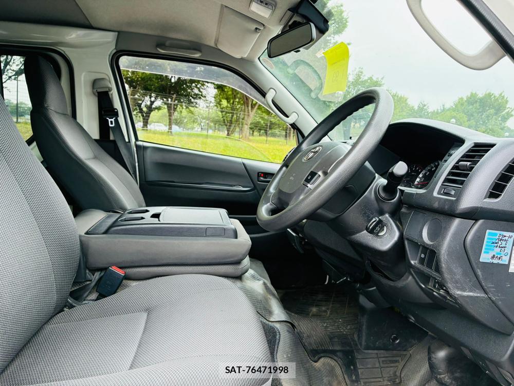 Toyota HIACE VAN 2020-05 7840026-11