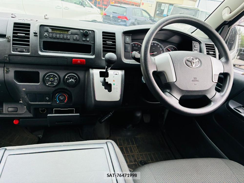 Toyota HIACE VAN 2020-05 7840026-13