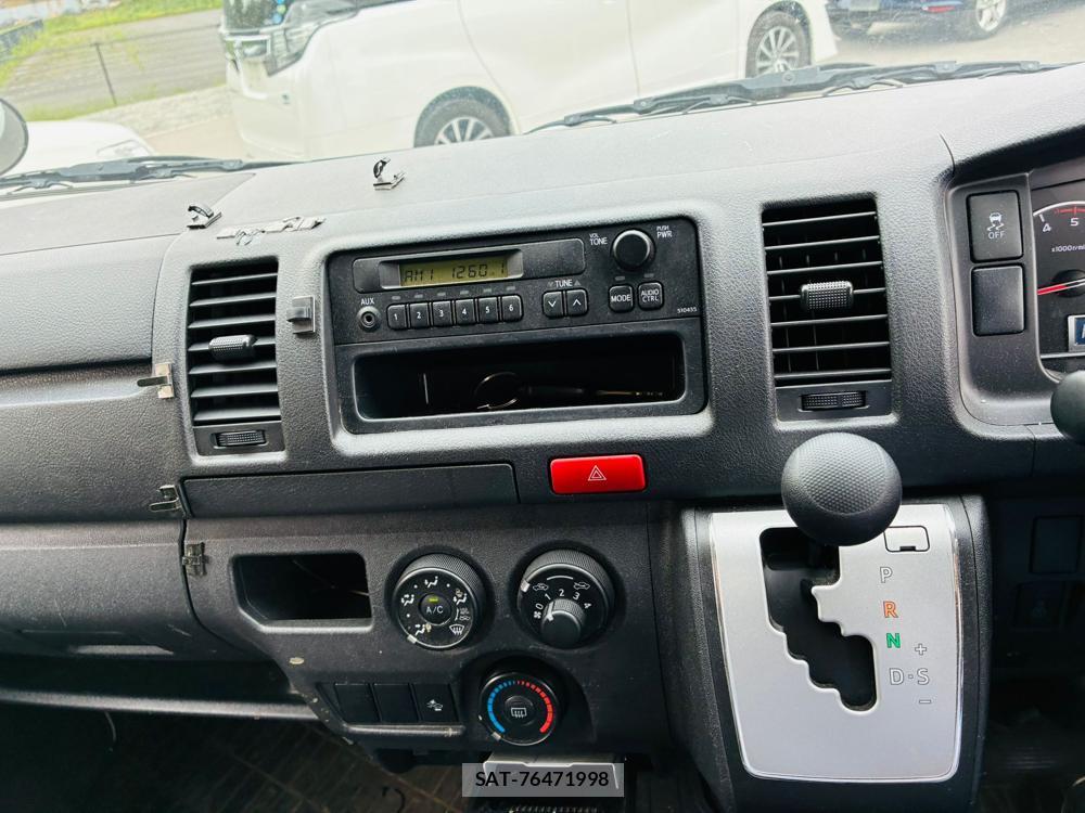 Toyota HIACE VAN 2020-05 7840026-19