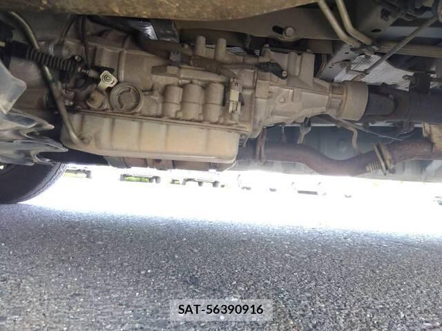 Toyota HIACE VAN 2015-12 7876719-17