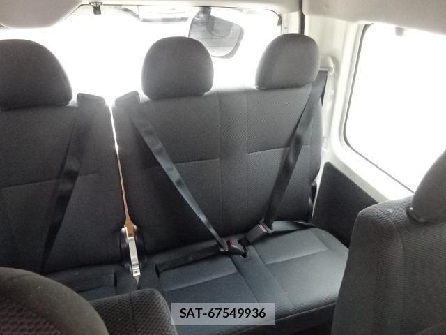 Toyota HIACE VAN 2015-04 7902685-17