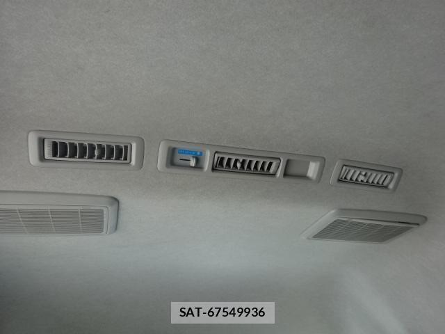 Toyota HIACE VAN 2015-04 7902685-20