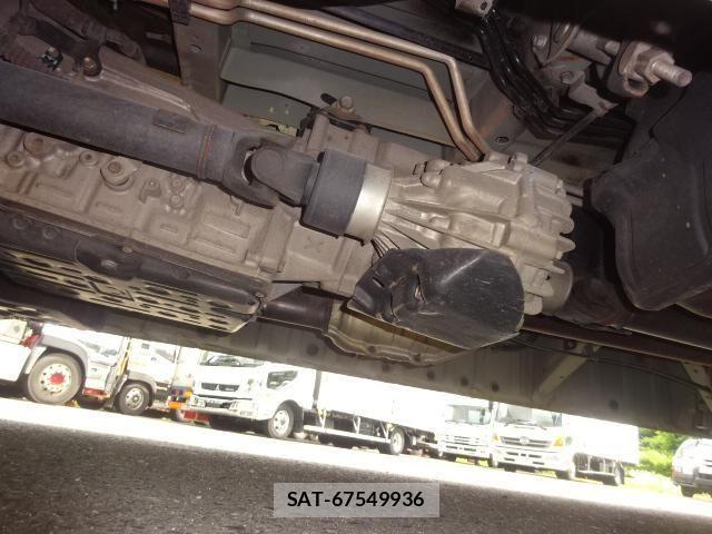 Toyota HIACE VAN 2015-04 7902685-21