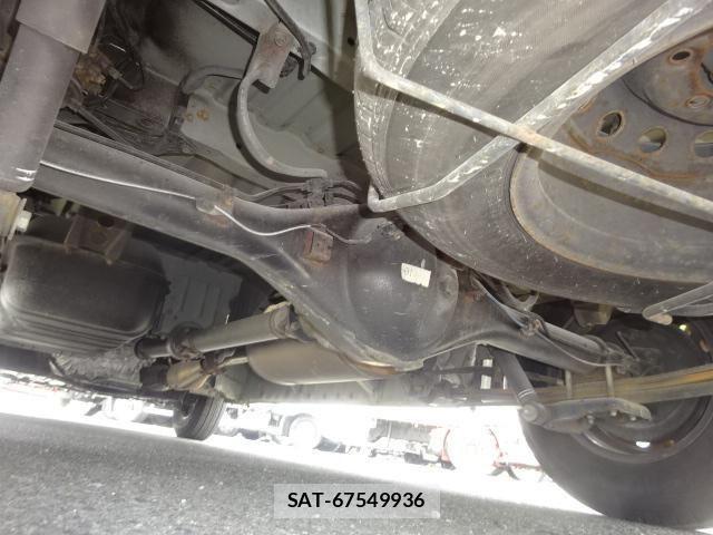 Toyota HIACE VAN 2015-04 7902685-23