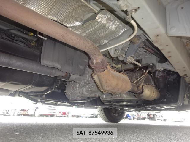 Toyota HIACE VAN 2015-04 7902685-25