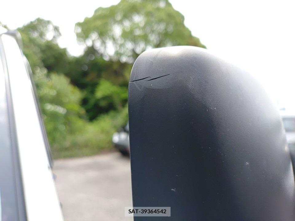Toyota HIACE VAN 2019-06 7903883-19