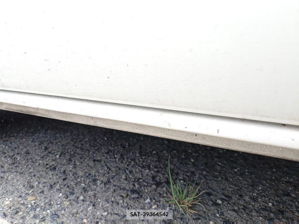 Toyota HIACE VAN 2019-06 7903883-26